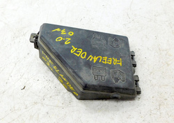 LR FREELANDER I 03r 2.0TD4 SKRZYNKA BEZPIECZNIKÓW YQE000271