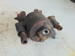 SKODA OCTAVIA I 1.9TDI 98r ZACISK LEWY PRZÓD