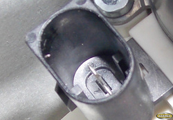 MERCEDES B-klasa W245 - PODNOŚNIK SZYBY LEWY PRZÓD