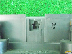 NISSAN MAXIMA QX 98r - LAMPKA KABINY