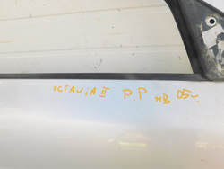 SKODA OCTAVIA II 2005r DRZWI PRAWY PRZÓD LA7W