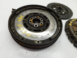 AUDI A6 C5 1.8T QUATTRO 98r SPRZĘGŁO KOMPLETNE DWUMASA 