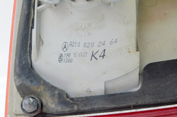 MERCEDES W210 LIFT SEDAN 2.2 CDI 01r LAMPA Z KLAPY PRAWY TYŁ A2109202464