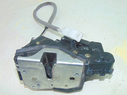 BMW E46 2.0D 150KM 03r ZAMEK DRZWI TYŁ PRAWY KOMBI