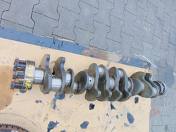 VOLVO FL6 FL 180KM 03r WAŁ KORBOWY D6B180