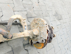 MITSUBISHI CANTER 3.3 TD 95r BELKA ZAWIESZENIE OŚ ZWROTNICE PRZÓD 