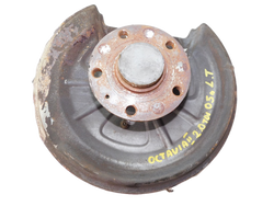 SKODA OCTAVIA II 2005r ZWROTNICA PIASTA LEWY TYŁ