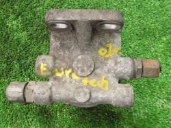 IVECO EuroTech 440KM 01r PODSTAWA FILTRA POWIETRZA