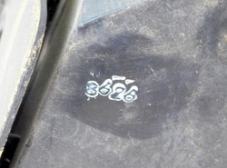 RENAULT KOLEOS I 2.0D 09r LAMPA LEWY TYŁ W BŁOTNIK 26555JY00