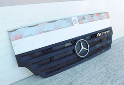 MB ACTROS MP3 MP2 WĄSKA 320KM ATRAPA CHŁODNICY GRILL MASKA 