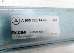 MB ACTROS MP4 12r EURO 5 PODNOŚNIK SZYBY PRAWY PRZÓD A9607201446
