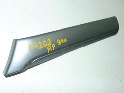 MERCEDES W202 2.0 94r LISTWA BŁOTNIKA PRAWY PRZÓD