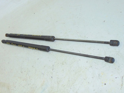 MERCEDES B-klasa W245 05r SIŁOWNIK KLAPY BAGAŻNIKA