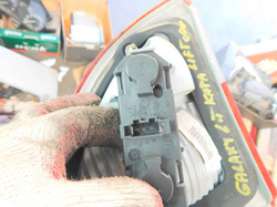 FORD GALAXY 00r LIFT LAMPA W KLAPĘ LEWY TYŁ