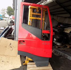 IVECO STRALIS 450 E5 2007r DRZWI PRAWE