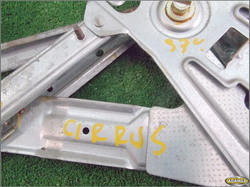 CHRYSLER CIRRUS 1997r - PODNOŚNIK SZYBY LEWY TYŁ