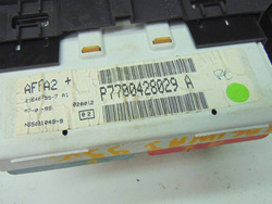 RENAULT LAGUNA I 1.8 LIFT 99r WYŚWIETLACZ 