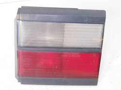 VW PASSAT B3 92r KOMBI LAMPA PRAWA TYŁ Z KLAPY