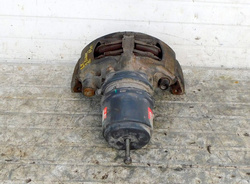 MERCEDES ECONIC 957.661 03r ZACISK LEWY TYŁ 3 OŚ 