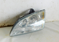  FORD FOCUS Mk2 2.0 TDCI 05r HB LAMPA REFLEKTOR LEWY PRZÓD 