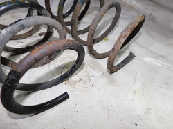 VOLVO S60 I 2.4 D5 2002r SPRĘŻYNA TYŁ