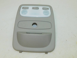 RENAULT CAPTUR I 2015r - LAMPKA PODSUFITKI