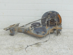 RENAULT KOLEOS I 2.0D 09 ZWROTNICA PIASTA  PRAWY TYŁ 