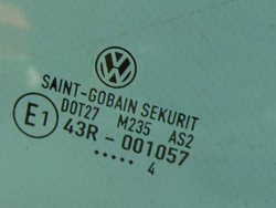 VW GOLF V 1.4 2004r SZYBA DRZWI PRZÓD PRAWY 