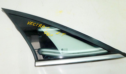 OPEL VECTRA C LIFT GTS SZYBA LEWY TYŁ TRÓJKĄT KAROSERYJNA 