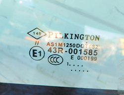 RENAULT KANGOO II 1.5 D 08r SZYBA CZOŁOWA PRZÓD PRZEDNIA 