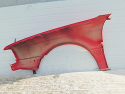 AUDI 80 B4 1.9 TDI 94r BŁOTNIK PRAWY PRZÓD 