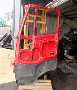 IVECO STRALIS 450 E5 2007r DRZWI PRAWE
