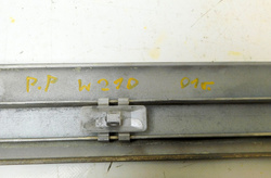 MERCEDES W210 LIFT SEDAN 2.2 CDI 01r LISTWA DRZWI PRAWY PRZÓD A2106909062