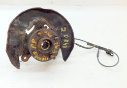 TOYOTA COROLLA E12 2.0 D4D PIASTA ZWROTNICA PRAWY PRZÓD