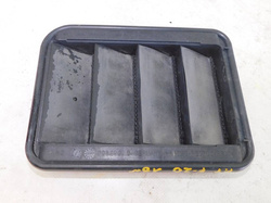 BMW F20 120i LIFT LCI 2018r 5D WLOT POWIETRZA  KRATKA PRAWY TYŁ 