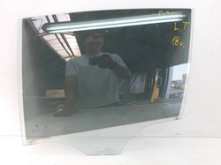 BMW F20 120i 18r 5D SZYBA DRZWI LEWY TYŁ 