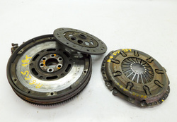 AUDI A6 C5 1.8T QUATTRO 98r SPRZĘGŁO KOMPLETNE DWUMASA 