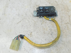 MITSUBISHI CANTER 3.3 TD 95r PRZEŁĄCZNIK PODNOSZENIA SZYBY LEWY