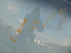 MERCEDES E-KLASA W210 LIFT KOMBI 2.7 01r SZYBA PRZEDNIA CZOŁOWA 