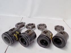 RENAULT MIDLINER S150 00r TŁOK Z KORBOWODEM