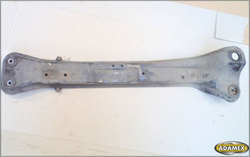 HYUNDAI ACCENT 1.5 96r HB - BELKA POD SILNIK