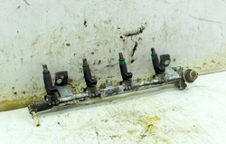 FORD FOCUS Mk1 1.6 1999r LISTWA WTRYSKOWA WTRYSKIWACZE 9D280-9H487-BB