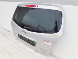 TOYOTA COROLLA VERSO E120 2.0D 2005r KLAPA POKRYWA BAGAŻNIKA TYŁ LAKIER 1C0