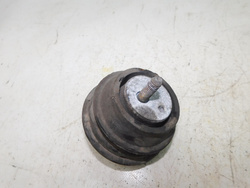 BMW E39 2.5 PODUSZKA SILNIKA 