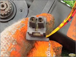 MAZDA MILLENIA S I 1994r - SILNICZEK SZYBERDACHU