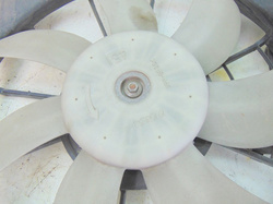 TOYOTA AVENSIS T25 2.0D4D WENTYLATORY CHŁODNICY