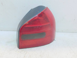AUDI A3 8L 1.6 96-03r LAMPA PRAWY TYŁ 
