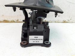 RENAULT KOLEOS I 2.0D 09r LEWAREK WYBIERAK DŹWIGNIA BIEGÓW MIESZEK GAŁKA