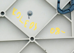 RENAULT KOLEOS I 2.0D 09r PODŁOGA WYKŁADZINA PÓŁKA BAGAŻNIKA