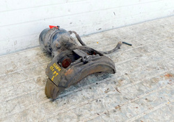 MERCEDES ECONIC 957.661 03r ZACISK PRAWY TYŁ 3 OŚ 